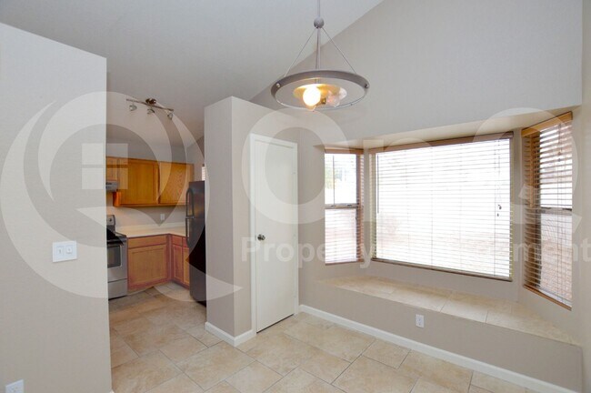 Building Photo - 169 S Criss St