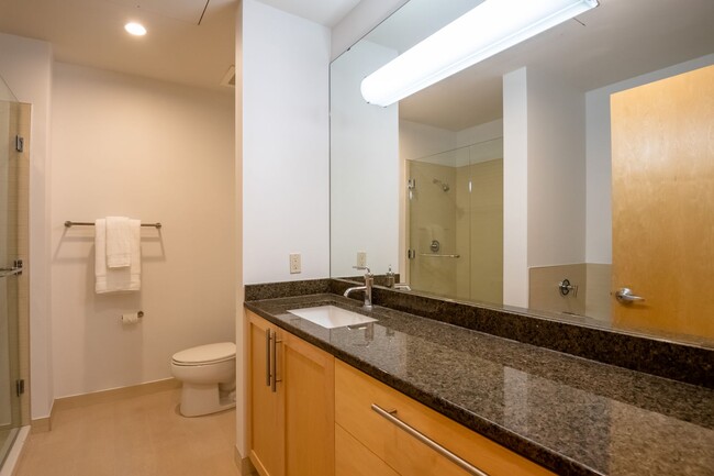 Building Photo - Furnished Sheraton Condo-- 1 BD/1 BTH **Av...