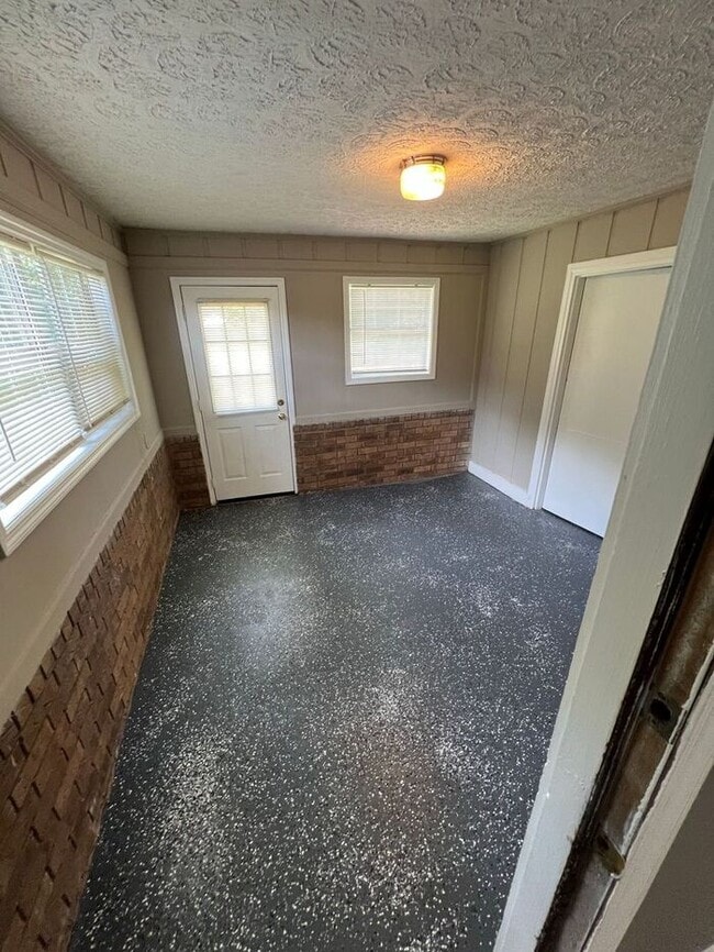 Building Photo - !!!WARNING: AVOID SCAMS CONFIRM RENTAL AT ...