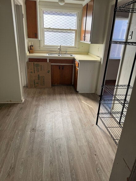 Building Photo - 9121 Hugh St