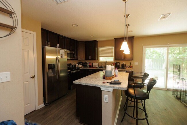 Building Photo - 3 Bedroom 2.5 bath home near Downtown with quick access to I-95 and the beaches
