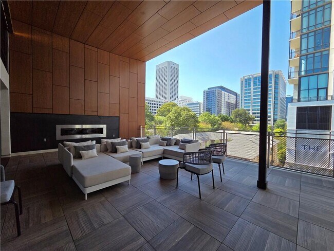 Building Photo - 775 Juniper St NE