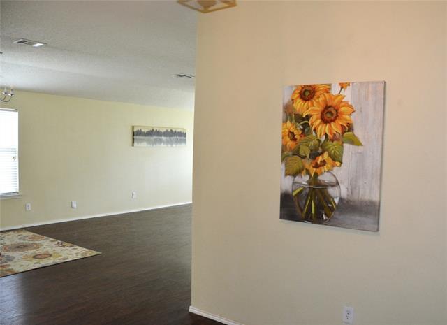 Building Photo - 9809 Carter Dr