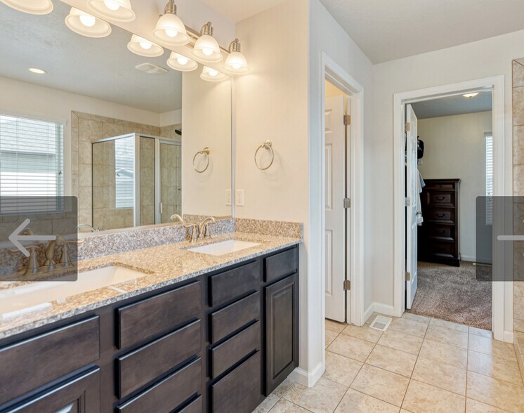 Building Photo - 42 N Trident Maple Dr