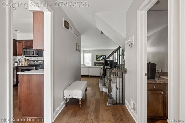 Building Photo - 1125 Meadowglen Ct