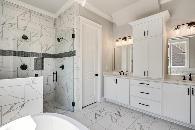 Building Photo - 5046 Jon Oak Dr