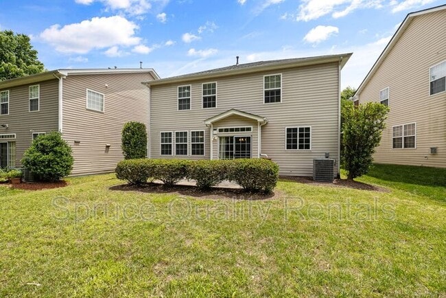 Building Photo - 206 Northlands Dr