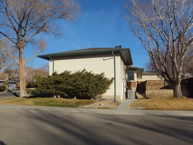 Building Photo - 1702 Edgar St