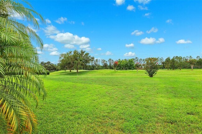 Building Photo - 13049 Thoroughbred Dr