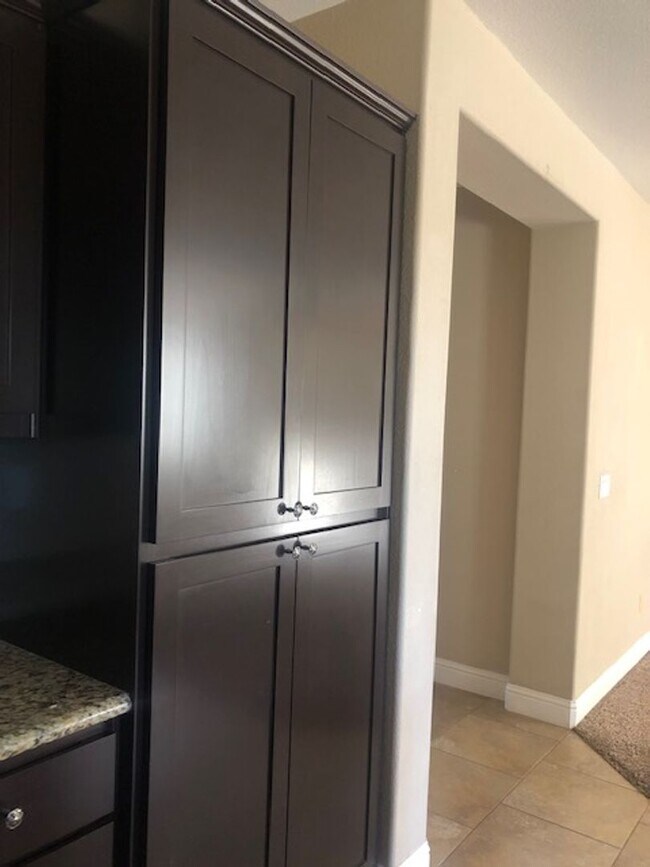 Building Photo - Beautiful Manteca Home in Quiet Neighborhood