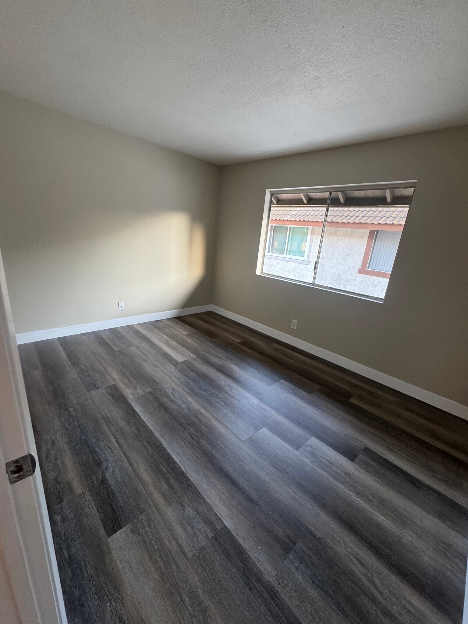 Building Photo - 2155 Canyon Dr
