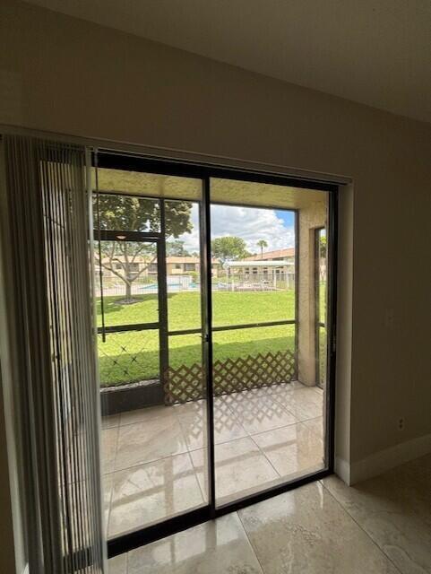 Building Photo - 6748 Palmetto Cir S