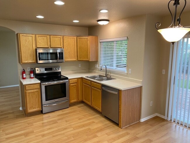 Building Photo - Wonderful Home in Parker