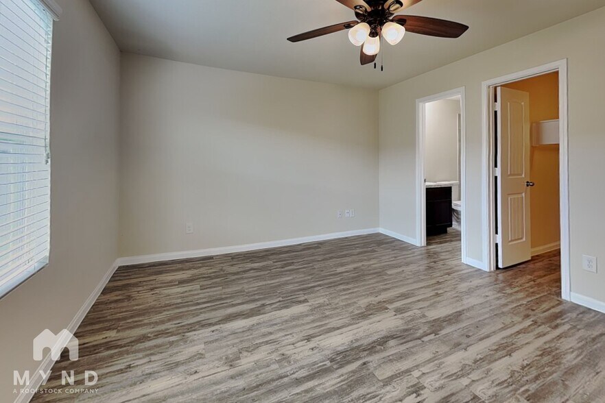 Building Photo - 10119 Berrypatch Ln