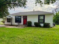 Building Photo - 404 N W Ave