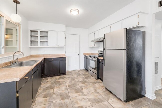 Building Photo - 9534 Quail Village Ln