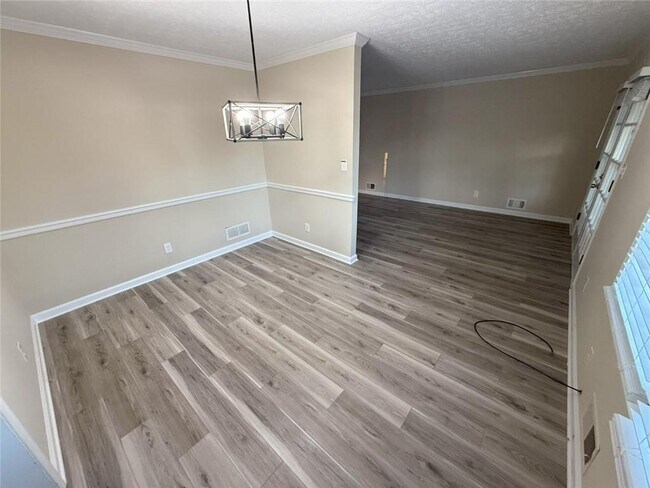 Building Photo - 1106 Lincoln Dr