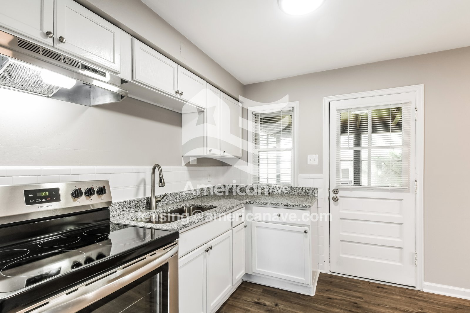 Building Photo - 9718 Durham Dr