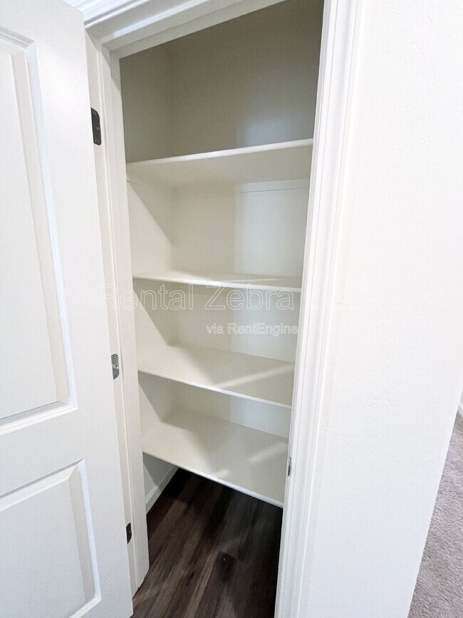 Building Photo - 4063 Cinnabar Ct