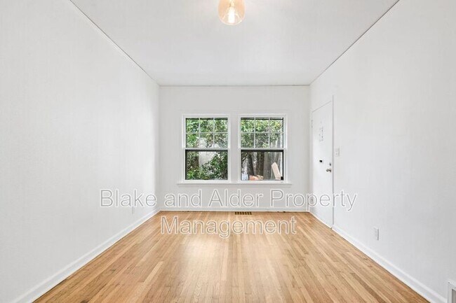 Building Photo - 3622 SE Harrison St