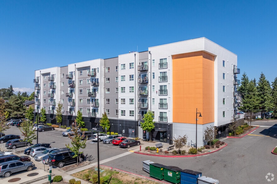 Building Photo - Latitude 112