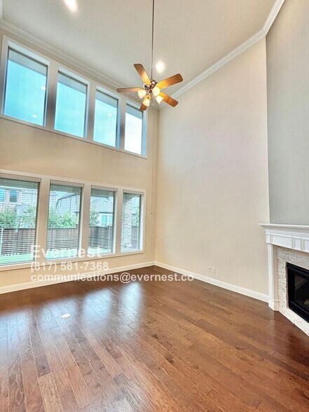 Building Photo - 914 Devonshire Dr