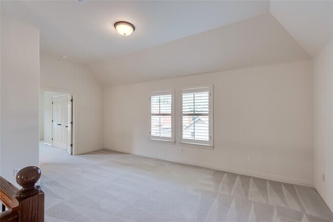 Building Photo - 11608 Spicewood Pkwy