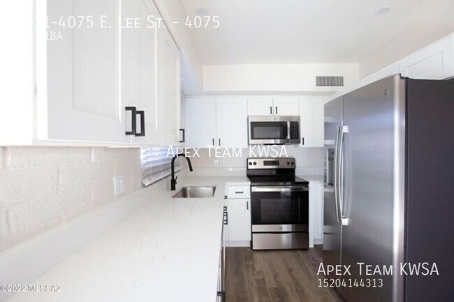 Building Photo - 4071-4075 E. Lee St.-4075