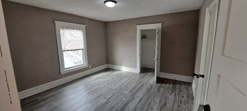 Building Photo - 29 Sutton St SW