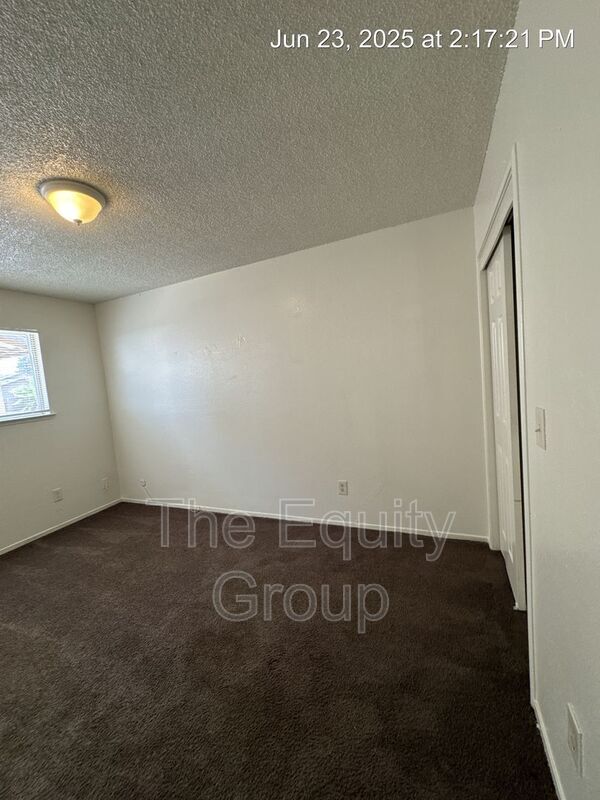 Building Photo - 2115 W Inyo Ave