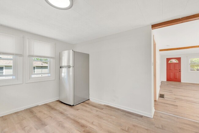 Building Photo - 168 Wheeler St