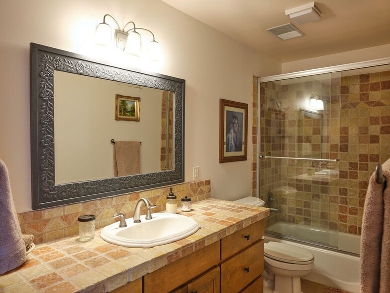 Building Photo - 4 Bishops Dome Rd