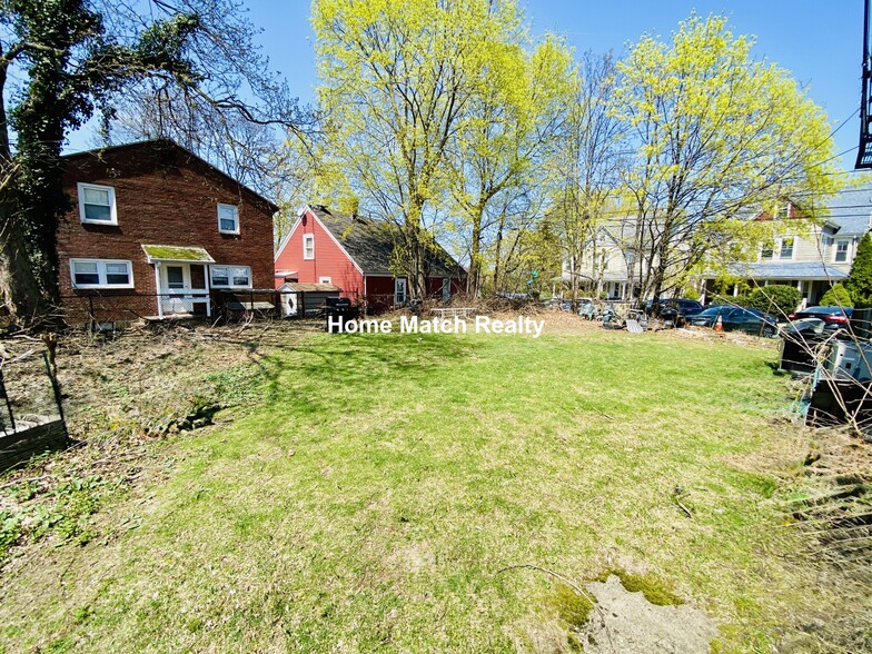 Primary Photo - 4 Foster St