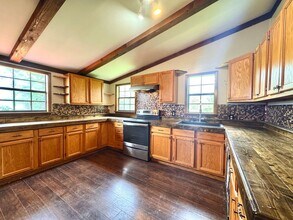 Building Photo - Freshly Updated 3 Bedroom/ 2 Bathroom Country Home