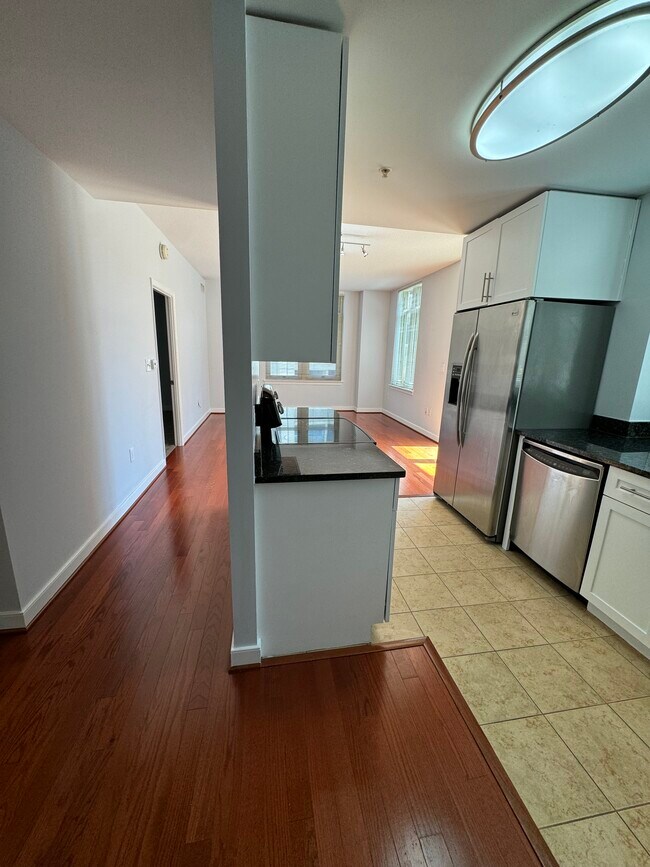 Building Photo - 155 Potomac Passage