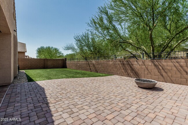 Building Photo - 13542 W Paso Trail