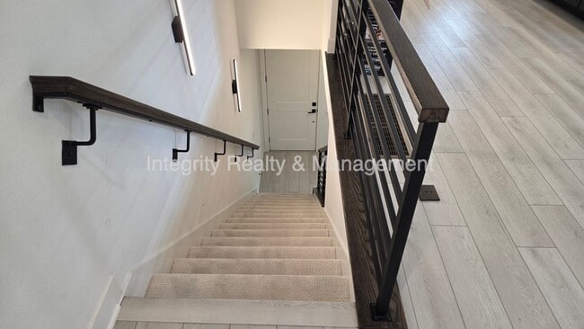 Building Photo - 11014 E Hinsdale Cir
