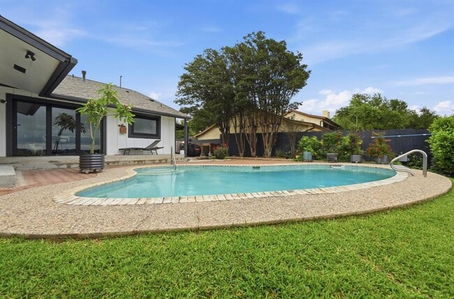 Building Photo - 4805 Greystone Dr