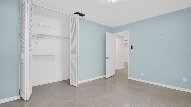 Building Photo - 5831 Hillside St