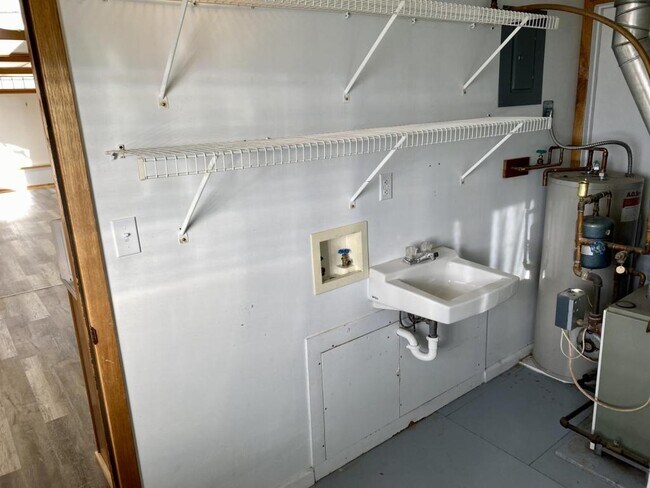 Building Photo - 620 Washakie St