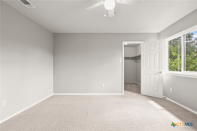 Building Photo - 5806 Chuckwagon Cir