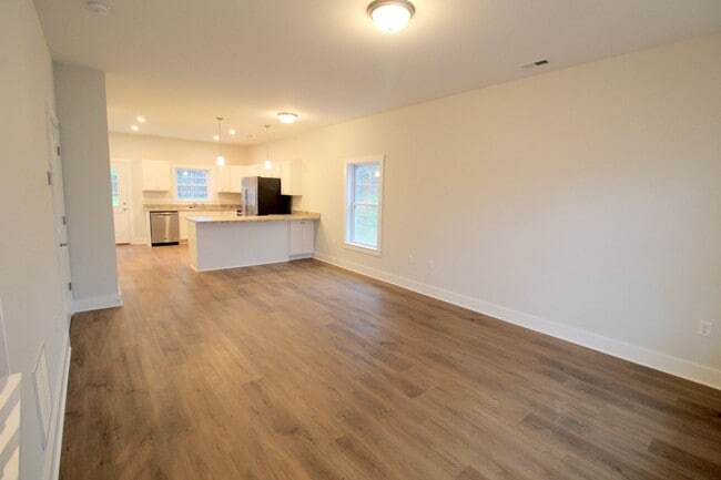 Building Photo - Lease assignment