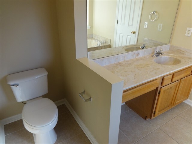 Building Photo - 3 Mallorys Ct