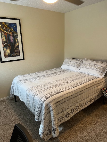 Building Photo - 8743 W Cornell Ave