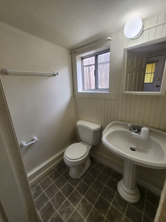 Building Photo - n17290