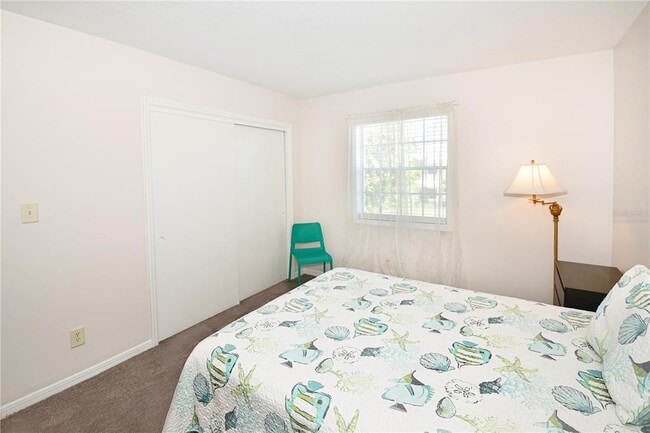 Building Photo - 204 Pompano Dr SE