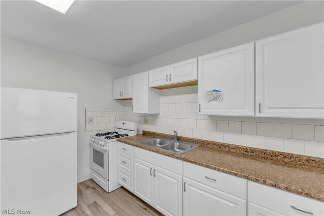 Building Photo - 1753 E 30th St