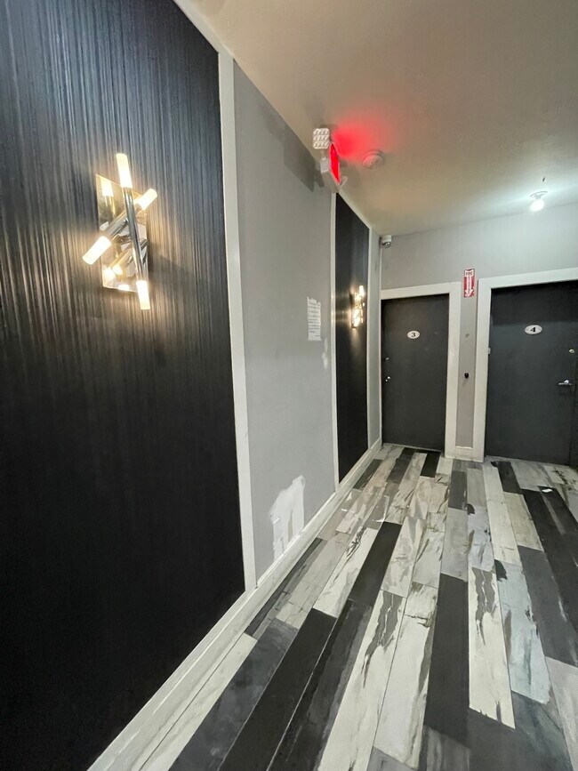 449 Mt Prospect 45 - 439 Mount Prospect Ave