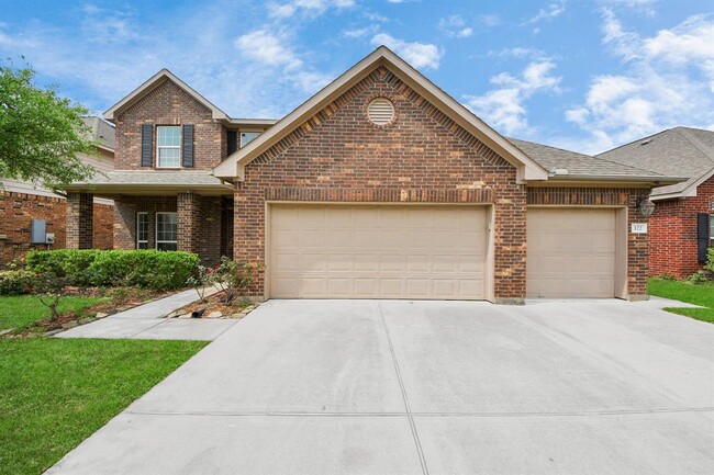 Building Photo - 122 Persimmon Dr