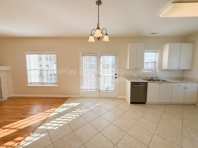 Building Photo - 804 Willowedge Ct